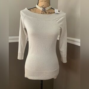 WHITE HOUSE BLACK MARKET ladies rayon blend gold shimmer top size XS NWT